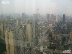 窗外-成都绿洲大酒店(春熙路太古里店)