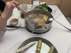 -捞小鲜虾滑海鲜自助火锅(嵊州吾悦店)