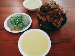 麻豆腐-宝瑞门钉肉饼店