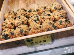 海苔肉松小贝-拢香糕点(万达店)