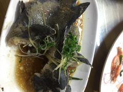 -四川小胡子海鲜(丁村万人海鲜广场店)