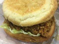 香辣鸡腿堡-华莱士·炸鸡汉堡(火车站店)