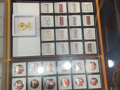 -毛泽东像章珍藏馆