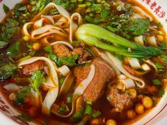 招牌红烧牛肉米粉-呷佬·长沙手工米粉(金沙江路店)