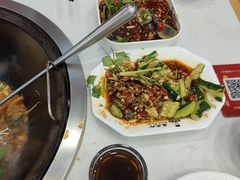 -鲁员外地锅鸡地锅鱼(古墩路店)