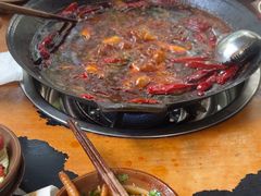 -黄潇洒老火锅(九眼桥宏济巷店)