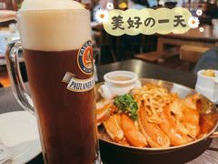 肉肠拼盘配酸菜和土豆泥-宝莱纳餐厅(滨江店)