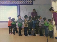 -瑞思少儿中心·少儿英语素养启蒙(勒泰直营校区)