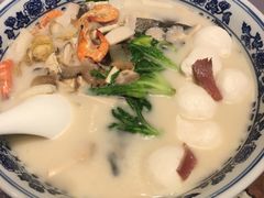 精品八宝鱼头王-山外山菜馆(玉泉路店)