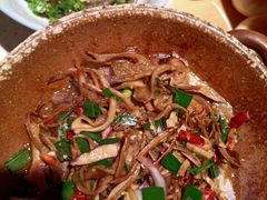 -老湖南民间菜·牛肉十八炒(花都店)