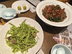 -黄泥岗·地道湖北菜(奥特莱斯店)