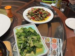 -土砂锅生态山庄·非遗砂锅雅鱼