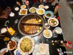 -鱼窝棚柴火铁锅炖(富山屯店)