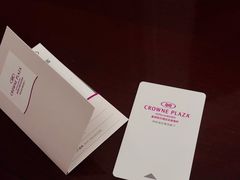 -深圳富苑皇冠假日套房酒店