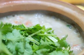 Freshly Cooked Clay Pot Rice Porridge