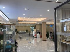 -上海大学附属上海和平眼科医院