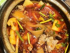 -有红鸡毛店·砂锅菜(抚琴夜市店)