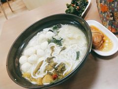 -灵芝妹子海鲜米线(瓦房店新玛特店)