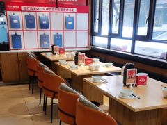 -有红鸡毛店·川菜(抚琴夜市店)