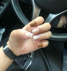 -伊人脱毛美甲美睫连锁机构