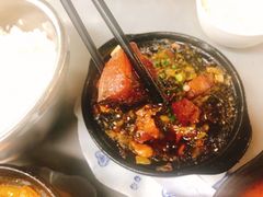 酸菜红烧肉-廖记老砂锅(上清寺店)