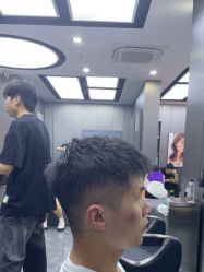 -米可造型烫发染发