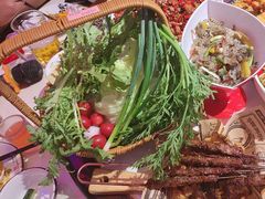 -路边边地标烧烤·川菜·小龙虾·音乐酒馆(良乡长虹店)