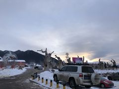 -丝绸之路山地度假区滑雪场
