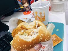 -汉堡王(大连柏威年餐厅店)