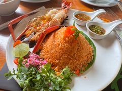 -Chom Cafe and Restaurant