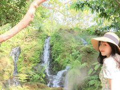 -Chom Cafe and Restaurant