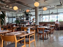 -ROAST coffee & eatery