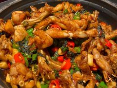 -蛙小侠·沸腾砂锅牛蛙(增城东汇城店)
