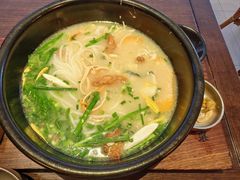 -银米·云南传统过桥米线(双廊黑金冠店)