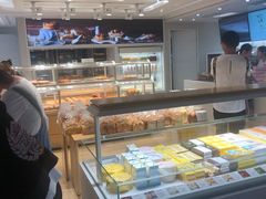 面包甜点陈列柜-好利来(欧亚商都店)