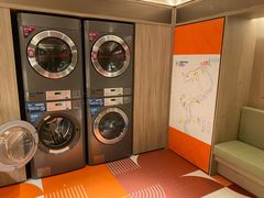 -桔子酒店(上海西藏北路地铁站店)