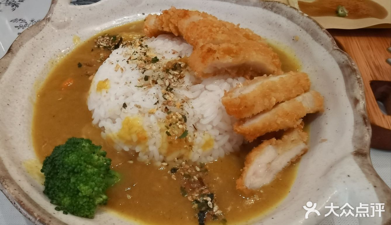 小县城的无国界料理餐厅，本来没办太大希望