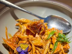敲糖棒棒鸡-辛香汇·现炒川菜(淮海路百盛店)