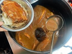 -梁阿婆廿年老牌扣肉糯米饭