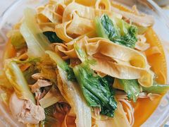 -满格嗦新疆椒麻鸡火锅.炒米粉(川大江安校区店)