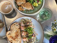 厚炙三文鱼沙拉-O'mills Sourdough Bakery&Bistro(永嘉路店)