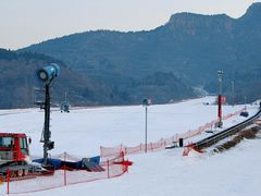 -济南卧虎山滑雪场