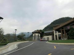 -英德宝晶宫天鹅湖茶语温泉