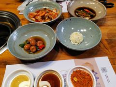 -草家酱蟹炭火烤肉店(珲春南路一店)