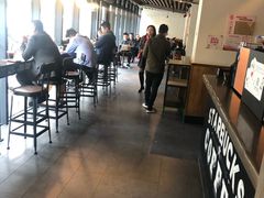 -星巴克(西藏路店)