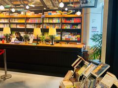 -西西弗书店&矢量咖啡(凯德晶萃广场店)