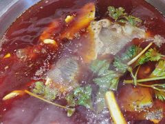 -忘情水鱼头·鲜鱼火锅(滨江中路店)