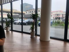 -上海宝诚尊悦宝马4S店(静安店)