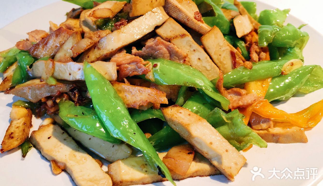猪在飞，五花肉已经炒不起一切了。