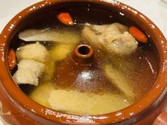 -彩云天云南餐厅